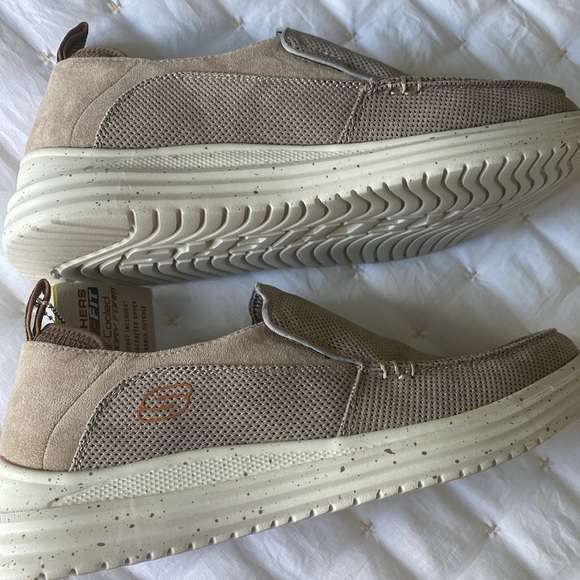 Skechers Slip On Boat Shoe Goga Mat Arch with Air-Cooled Memory Foam Mens 10 - Picture 7 of 8